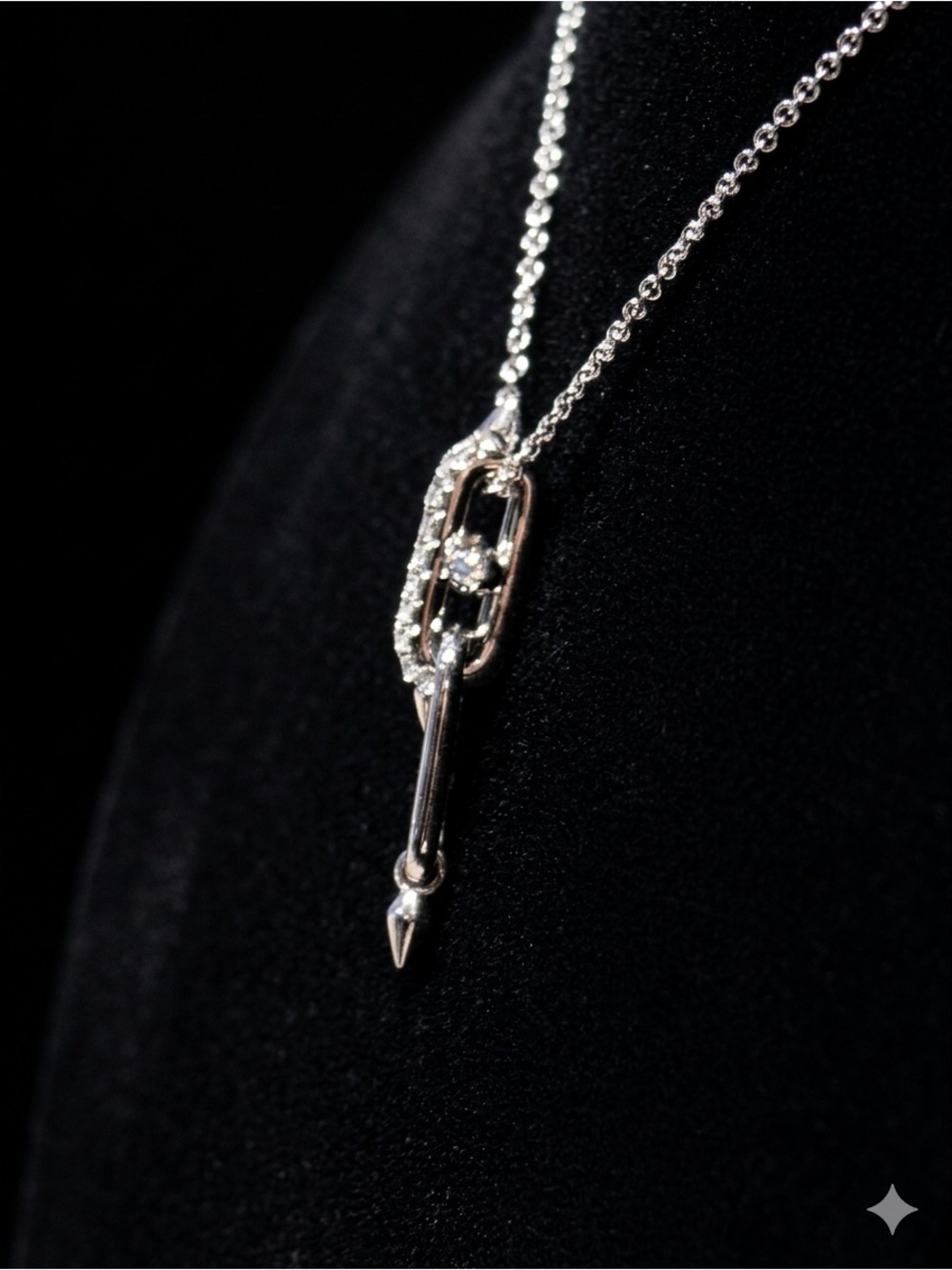 Elegant Silver Pendant Necklace - Picture 4 of 6